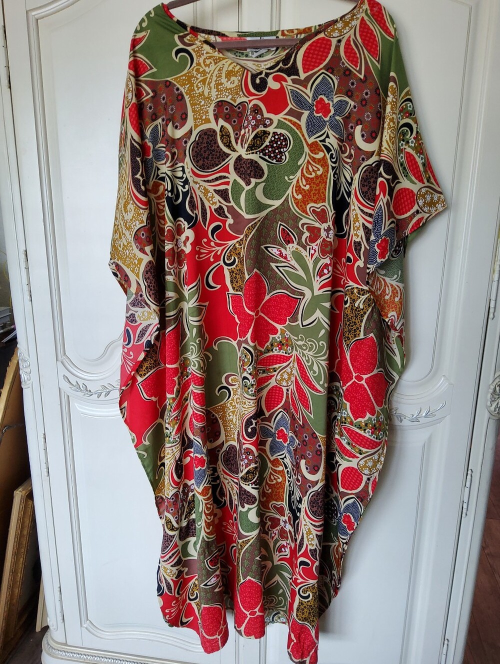 Beautiful 90s Bohemian Metroplolitan Kaftan